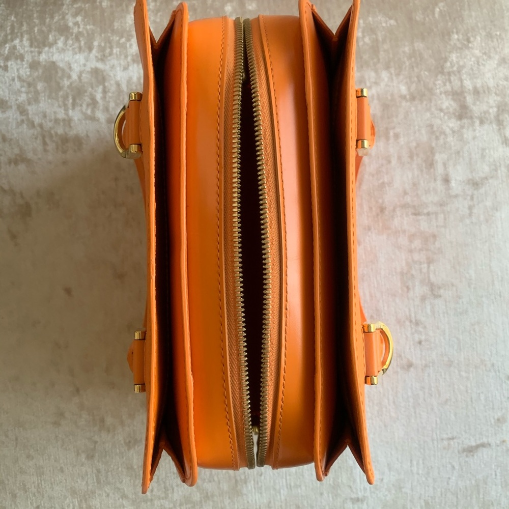 Louis Vuitton Epi Pont Neuf - Picture 6 of 8